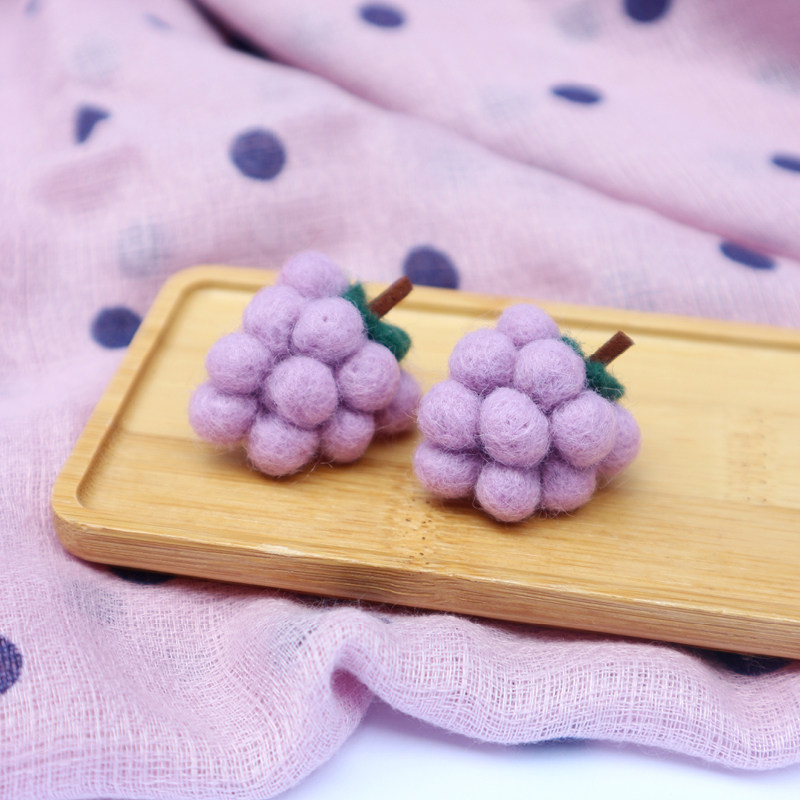 蜜桃家甜美可爱少女日系毛绒羊毛毡仿真水果淡紫色葡萄纯银耳环女