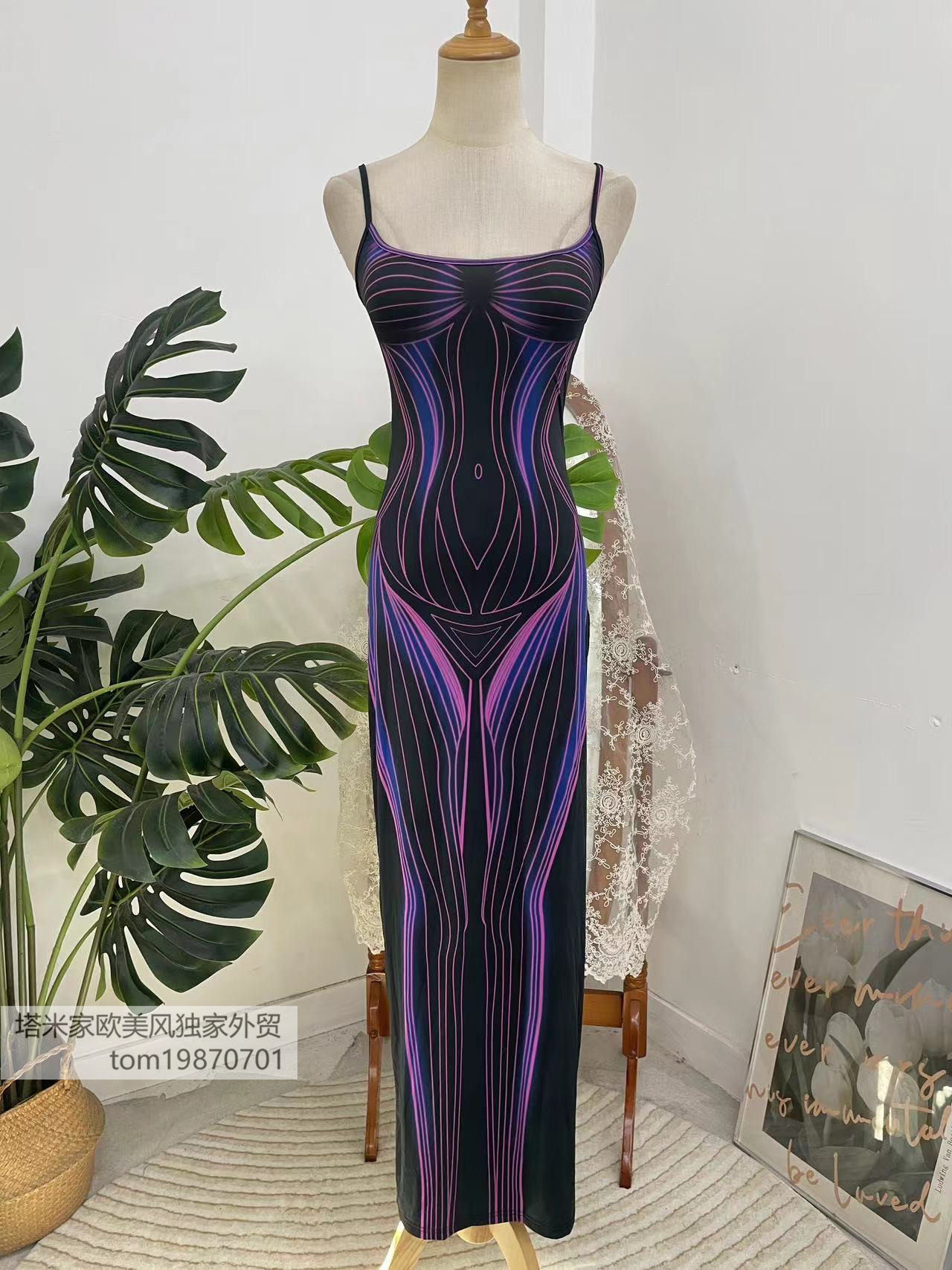 塔米家 澳单W*Fox人体霓虹灯印花吊带包身连衣长裙G2-2