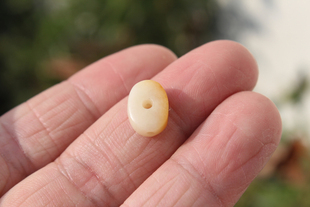 新疆和田玉籽料原石文玩手机钥匙小挂件吊坠项手串链转运黄沁顶珠