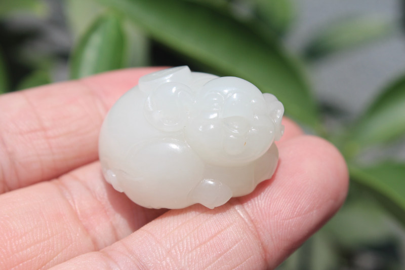 新疆和田玉籽料小挂件吊坠项手链牌苏工大独籽福猪