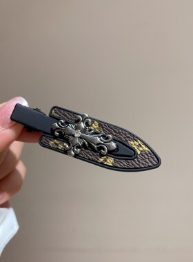 彩色辣妹y2k发夹十字架鸭嘴夹金