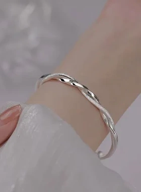 无尽的爱手镯小众女实心设计可调节不掉色简约莫比乌斯ins