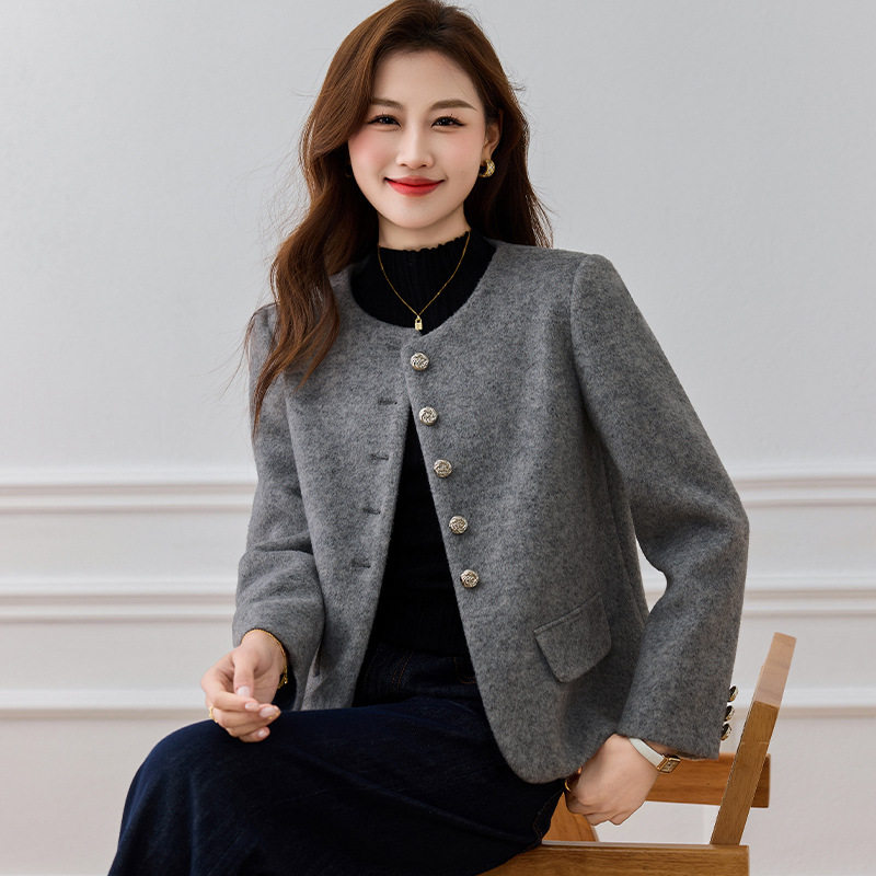 唯品会特卖断码小个子洋气毛呢外套大衣清仓特价处理女装品牌正品