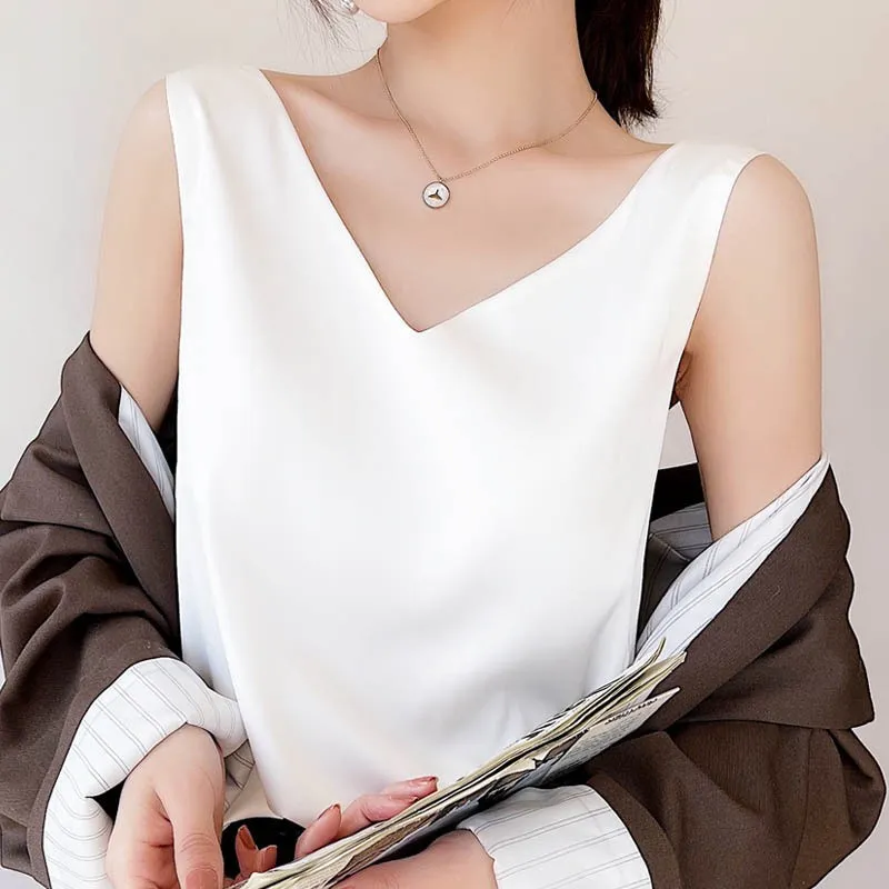 潮唯品会特卖清仓特价处理断码真丝背心女装品牌正品夏天新款上衣