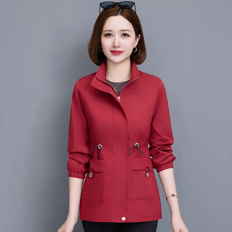 潮唯品会特卖清仓特价处理断码女装短款风衣品牌正品春秋新款外套