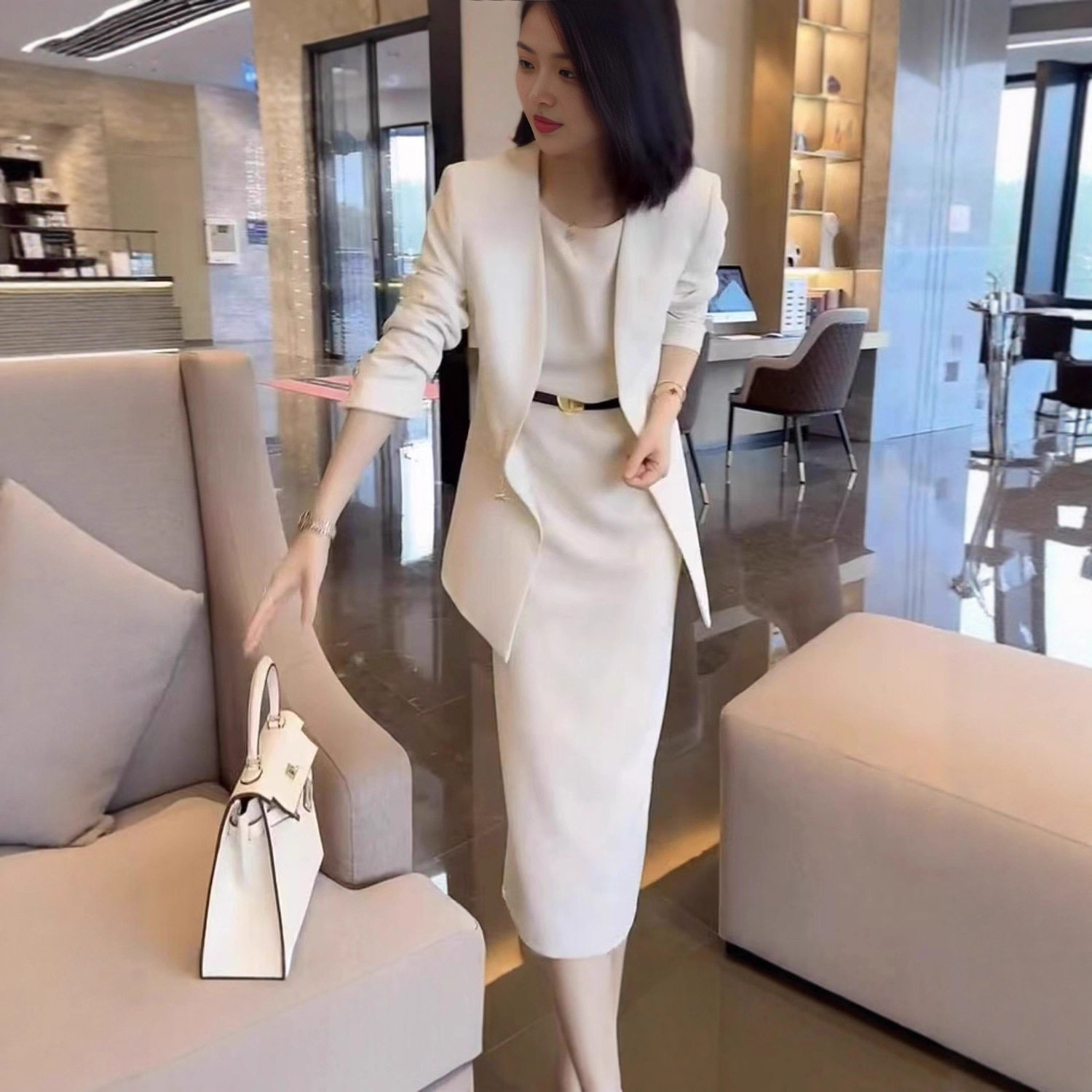 唯品会特卖清仓特价处理断码女装西装背心连衣裙两件套装品牌正品