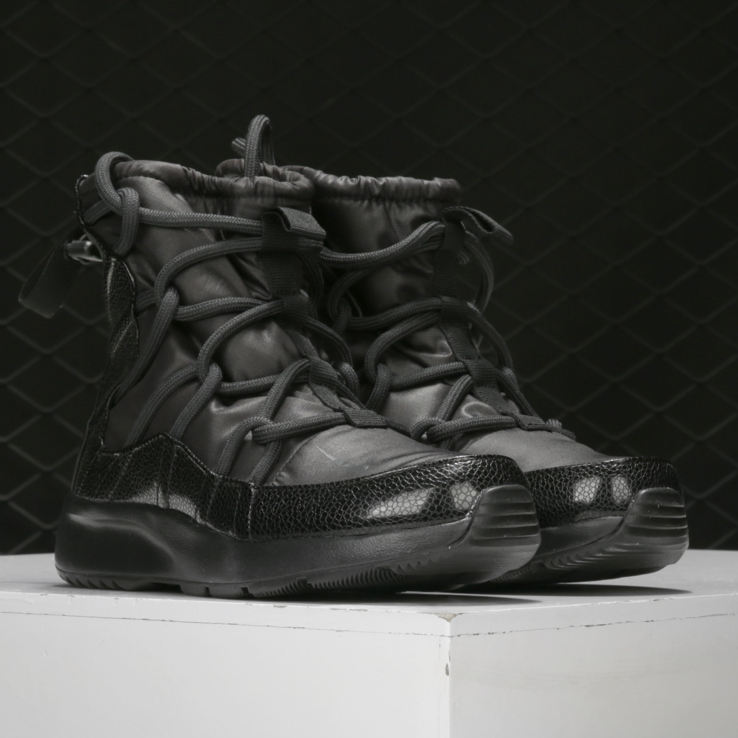 Nike/耐克正品女子20119冬新款加绒保暖运动靴子高帮休闲鞋AO0355