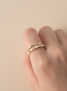 宝拉欧泊石通勤可爱复古轻奢