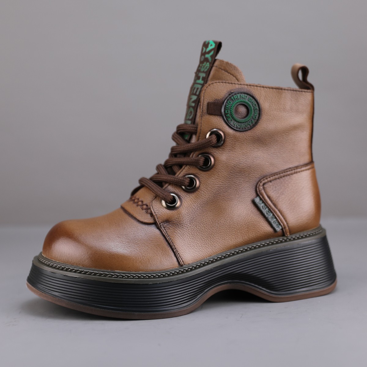 稀缺牛货英伦风潮流时尚厚底休闲马丁靴女炸街复古手工鞋加绒棉鞋