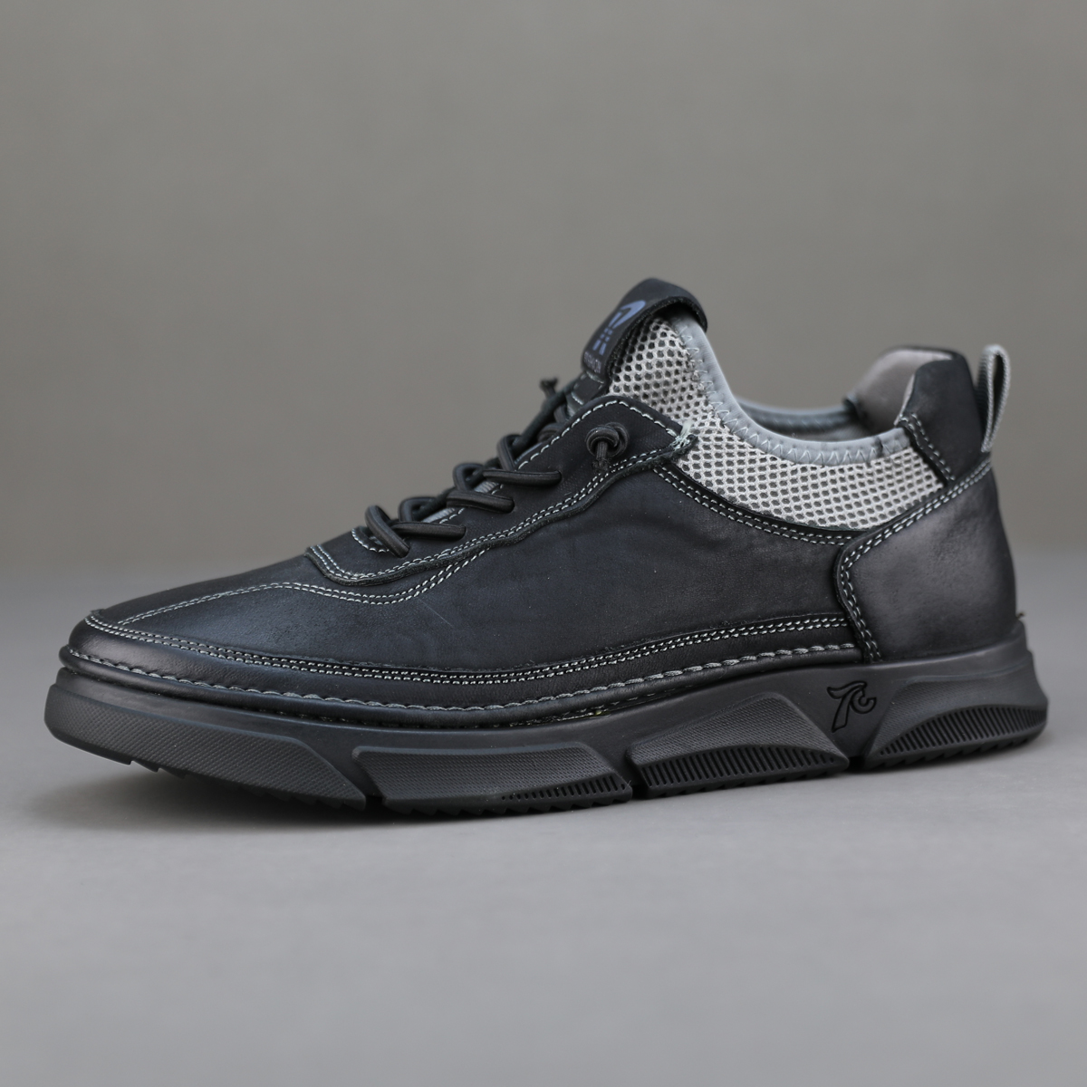 亏本清仓男鞋英伦时尚百搭潮流运动休闲鞋内增高板鞋头层牛皮男鞋