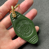 手工定制真皮摩托车汽车钥匙扣小挂件牛皮男女创意礼品 财神爷