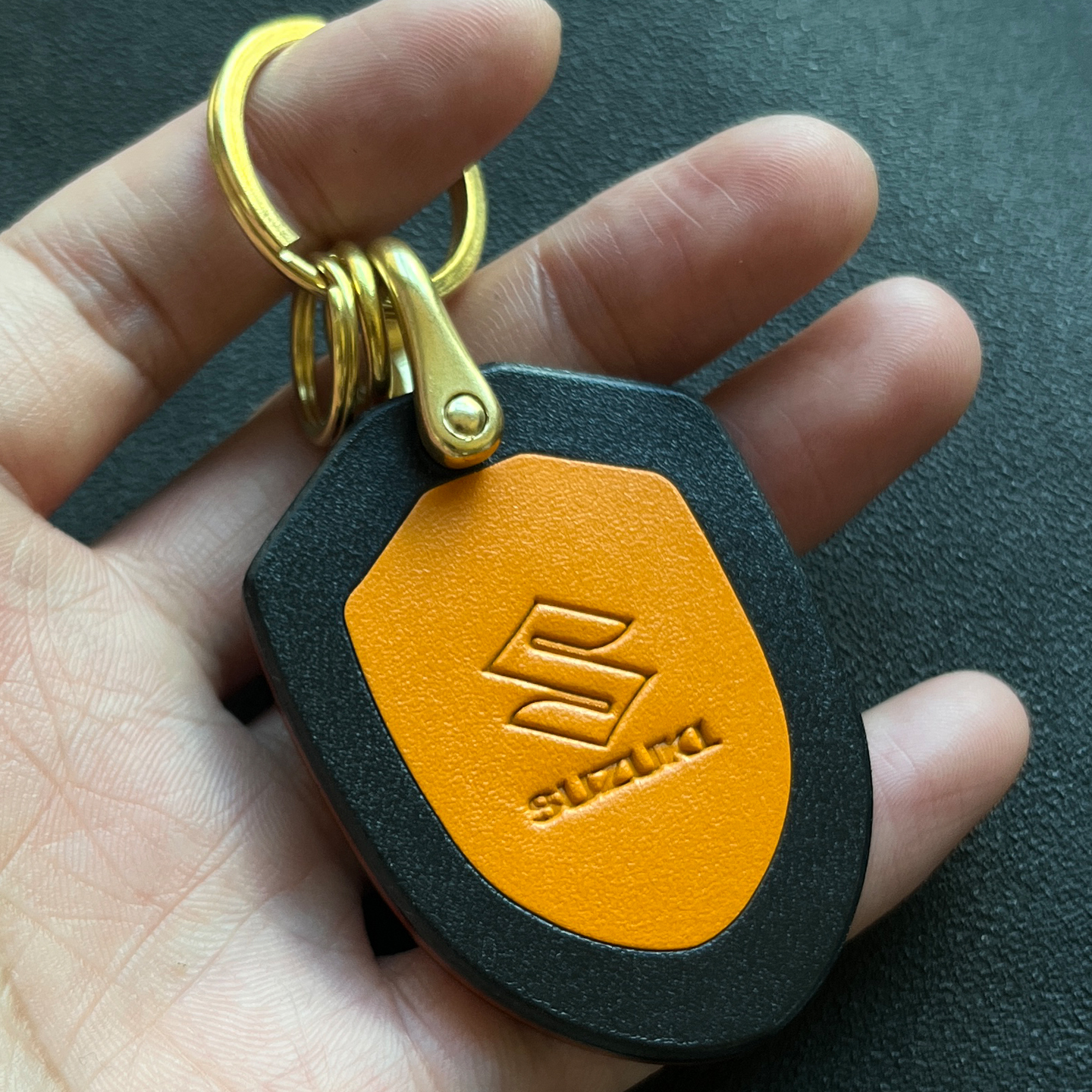 适用铃木汽车钥匙扣摩托车挂件