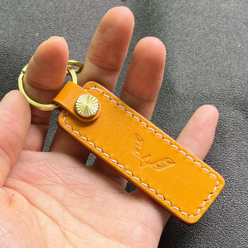 适用五菱宏光MINIEV 晴空缤果E5星光星云汽车钥匙扣真皮牛皮挂件