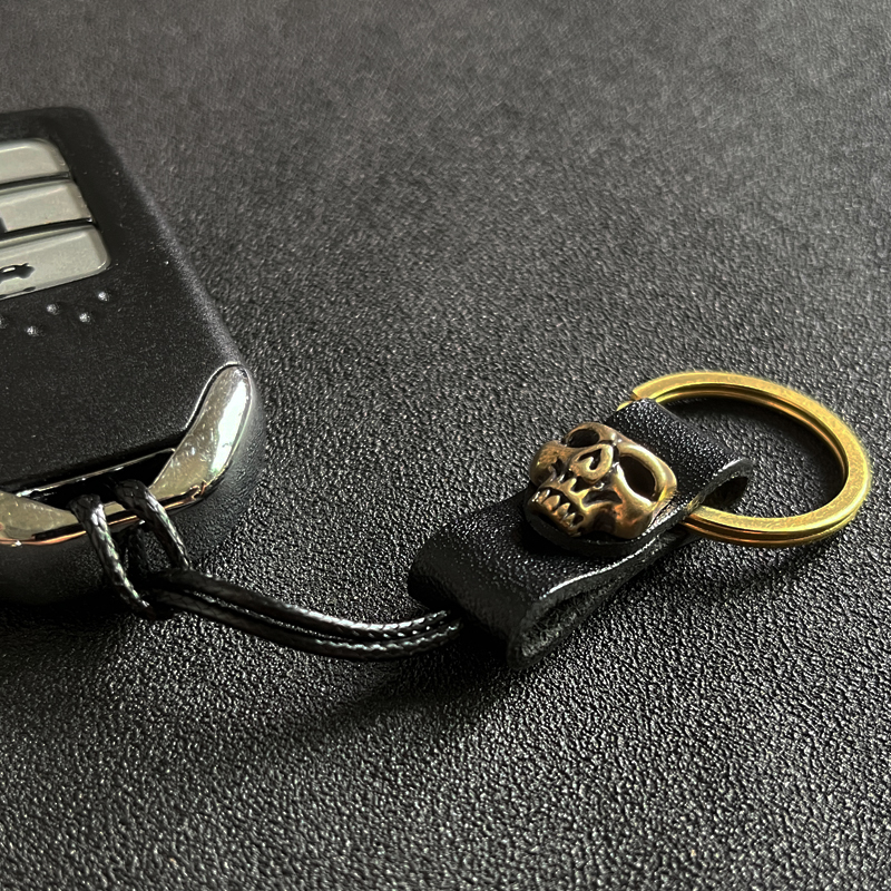 【骷髅头】黄铜汽车钥匙挂绳指环扣汽车钥匙扣真皮牛皮挂件男 女