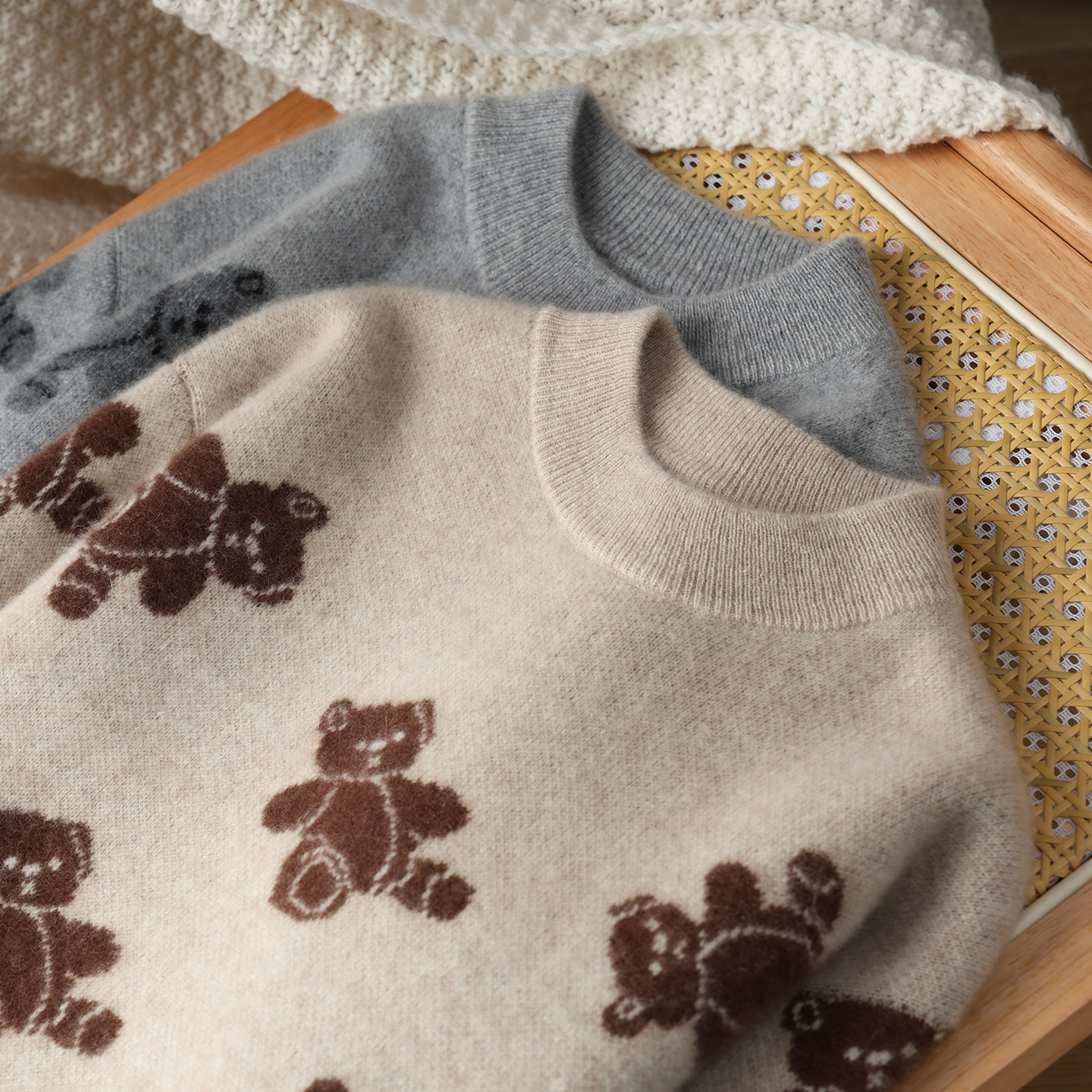 儿童100%纯羊毛衫小熊提花毛衣