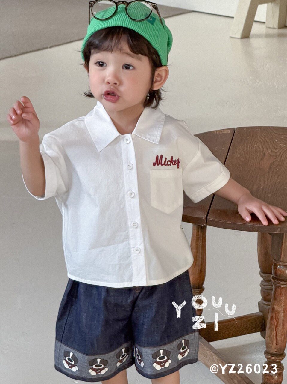 右子正品夏季男宝白色衬衫短袖上衣可爱卡通超萌百搭蓝色牛仔短裤