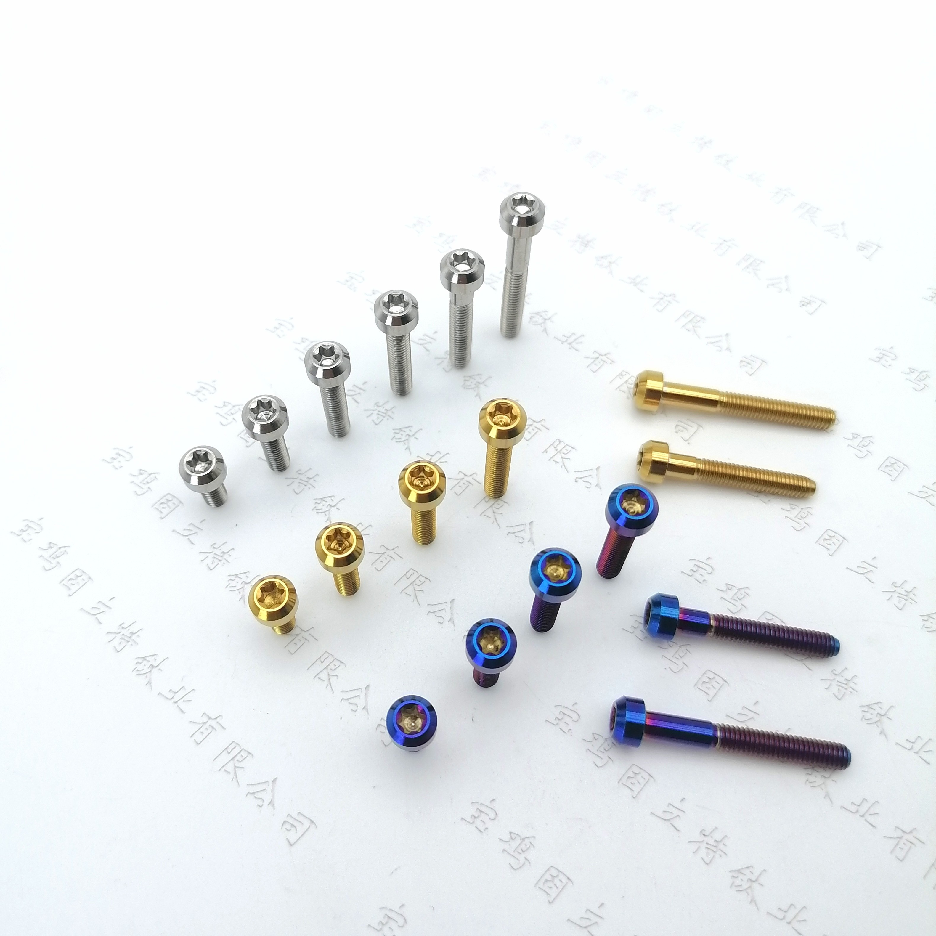 钛合金圆柱头内梅花螺丝M4