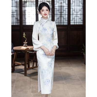 长款浅色优雅加绒新品旗袍