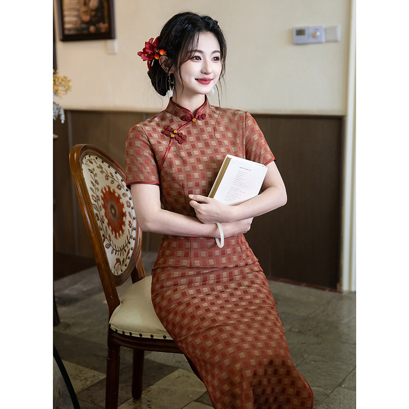 复古酒红旗袍年轻款2026年春夏新款长裙绝美高级感礼服老上海格子