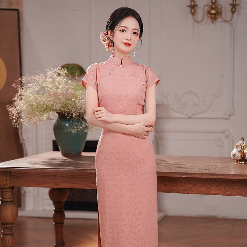 订婚旗袍连衣裙2026年新款日常年轻款粉红长款礼服高档绝美国风女
