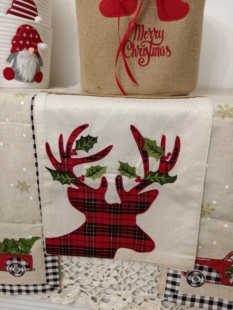 扮 素国外节日装 重刺绣绒布圣诞花桌布餐桌餐边柜装 饰雪花圣诞树元