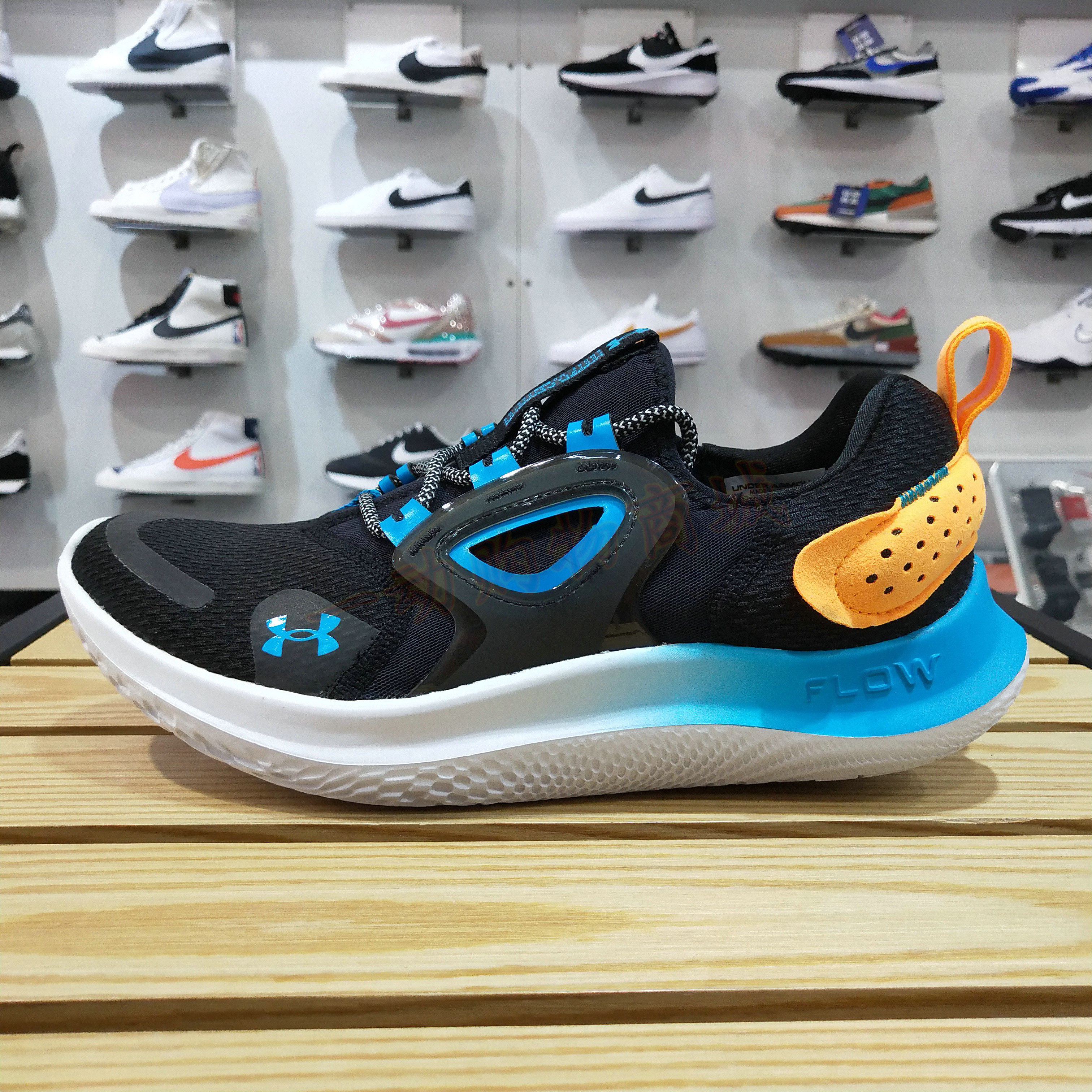 安德玛ua flow男子健身训练低帮轻便透气耐磨休闲鞋跑步鞋3024197