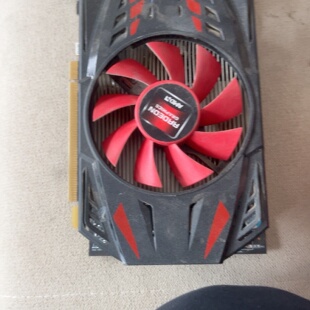 一张AMD Radeon HD6770 4G显卡，全议价