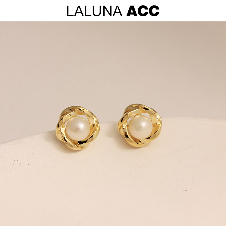 天然珍珠圈圈金色耳钉时尚精致甜美小众高级感气质网红潮耳环耳饰