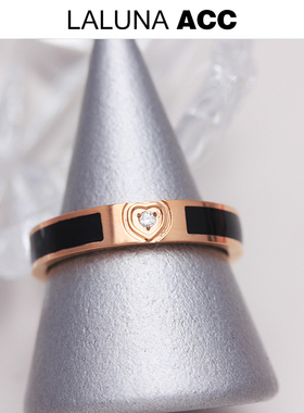 不褪色冷淡风玫瑰金黑陶瓷爱心戒指ins对戒素圈指环简约时尚尾戒