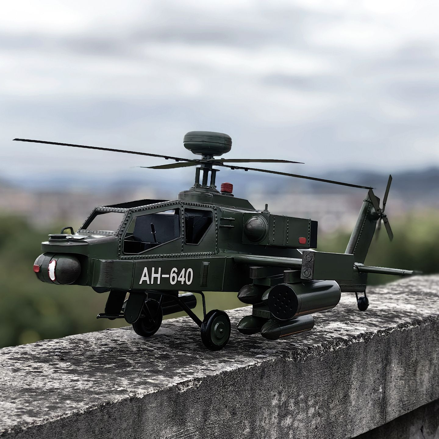 长弓阿帕奇武装直升机模型90cm