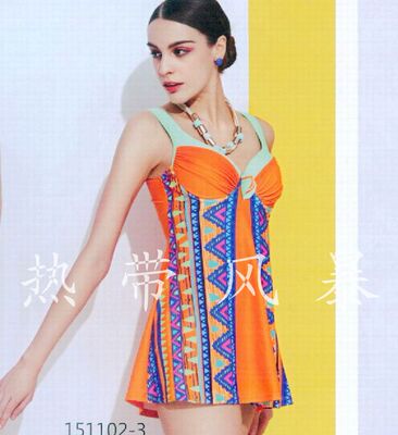 温泉民族风聚拢显瘦游泳衣