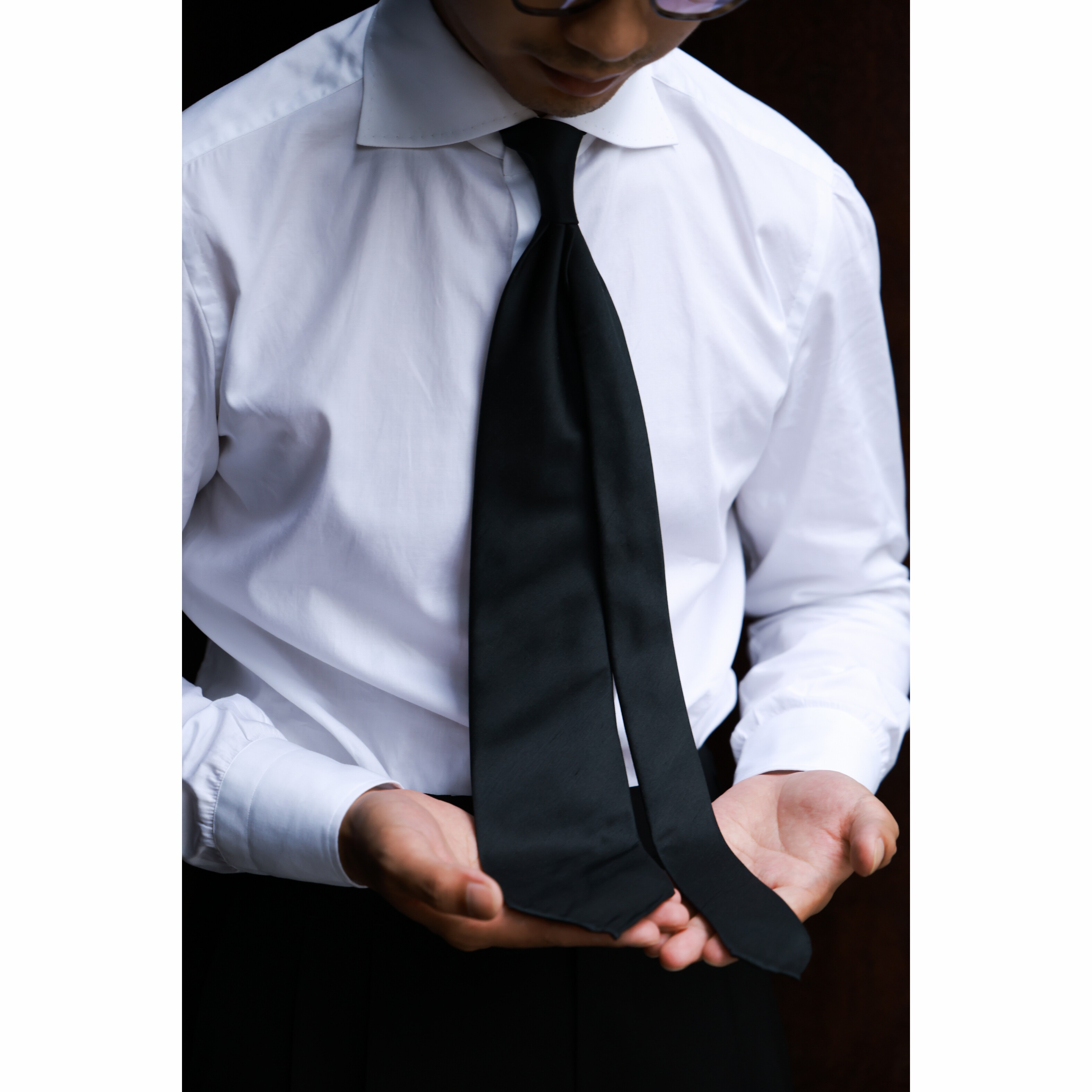 UGENTLE 双宫丝《 魅影黑 》手工卷边意式蓬松飘逸领带3 fold tie