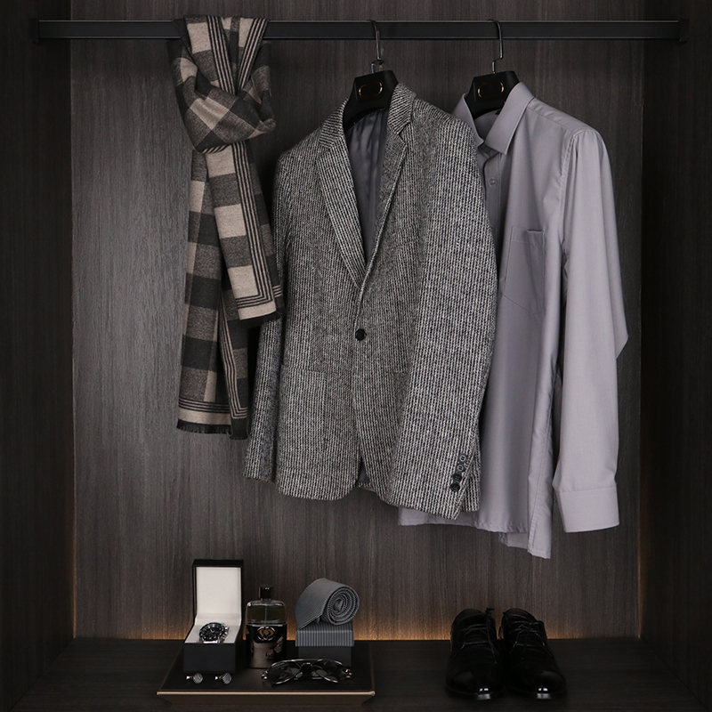 企信 轻奢样板房衣帽间男士西服衬衫围巾手表墨镜领带软装套装