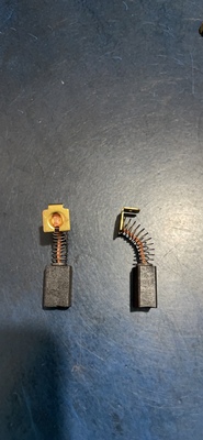 原装Tempo.TREO桥山跑步机碳刷 电机碳刷1.5HP乔山T942跑步机碳刷