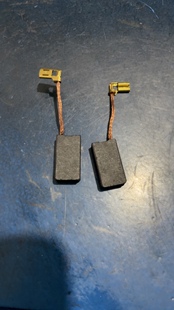 博世7寸电圆锯碳刷GKS190电动手提电锯切割机圆盘锯电刷/配件