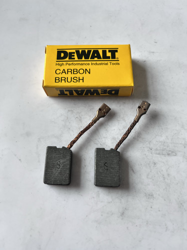 DEWALT得伟DW840、DW840-A9自停碳刷 得伟1800W打磨机碳刷