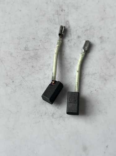 适用麦太保W750-100/W850-100碳刷 进口材料碳刷 6.5*7.5*14