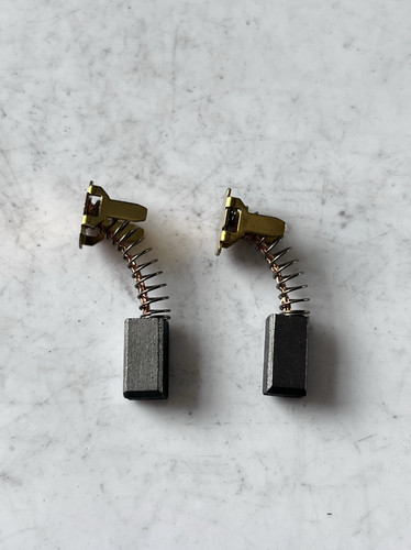 日立14.4V/18V起子机/电钻DS14/18DSDL G18DSL碳刷999054碳刷