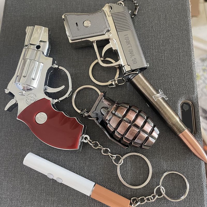 红色手电钥匙扣双灯笔逗玩具教鞭