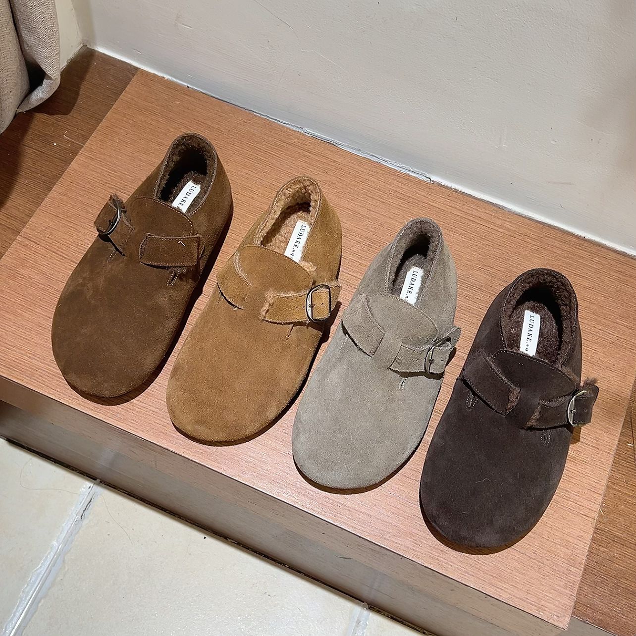 十三行女鞋实拍秋冬加绒保暖防滑软底勃肯鞋女舒适皮毛一体单鞋女