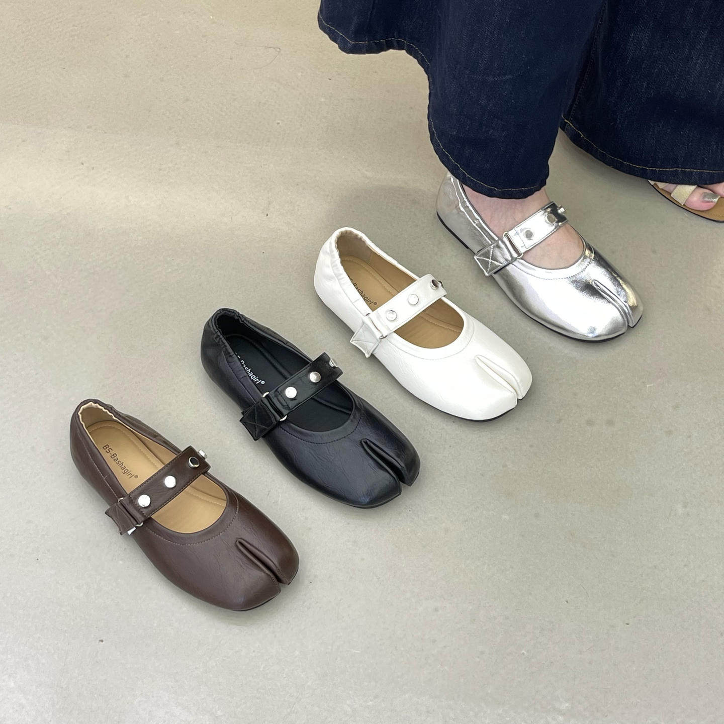 十三行女鞋实拍平底玛丽珍鞋女一字扣带铆钉奶奶鞋复古百搭浅口鞋