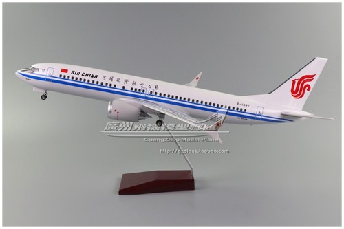 国际航空波音B737MAX8感应LED灯起落架塑料静态仿真飞机模型47cm