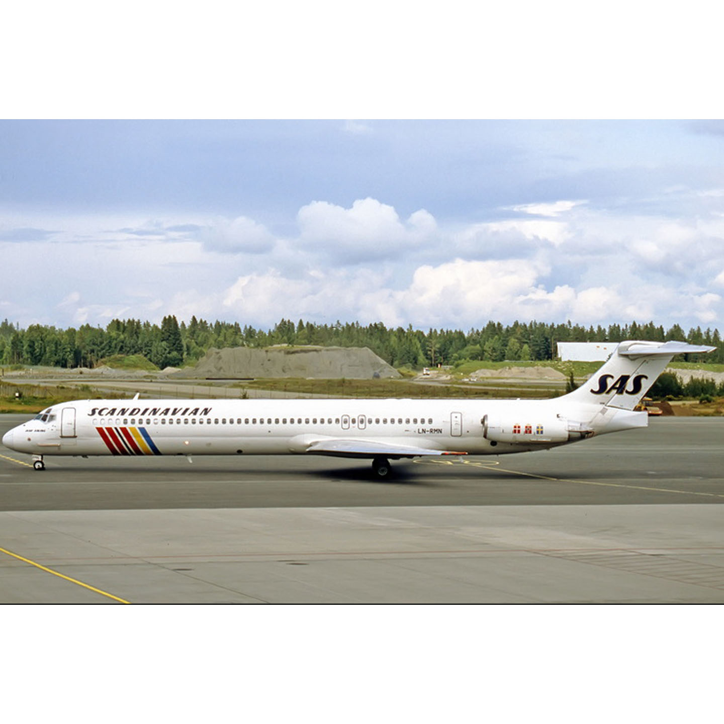 预Phoenix 12056 SAS 北欧航空  MD-82 LN-RMN 飞机模型 1:400