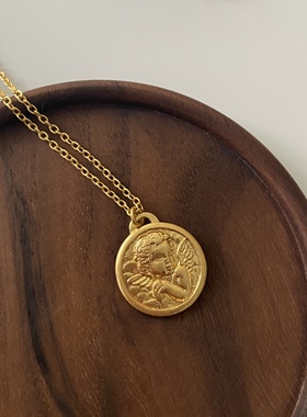 复古天使宝宝圆牌吊坠项链黄铜镀金保色磨砂金色钱币独特毛衣链