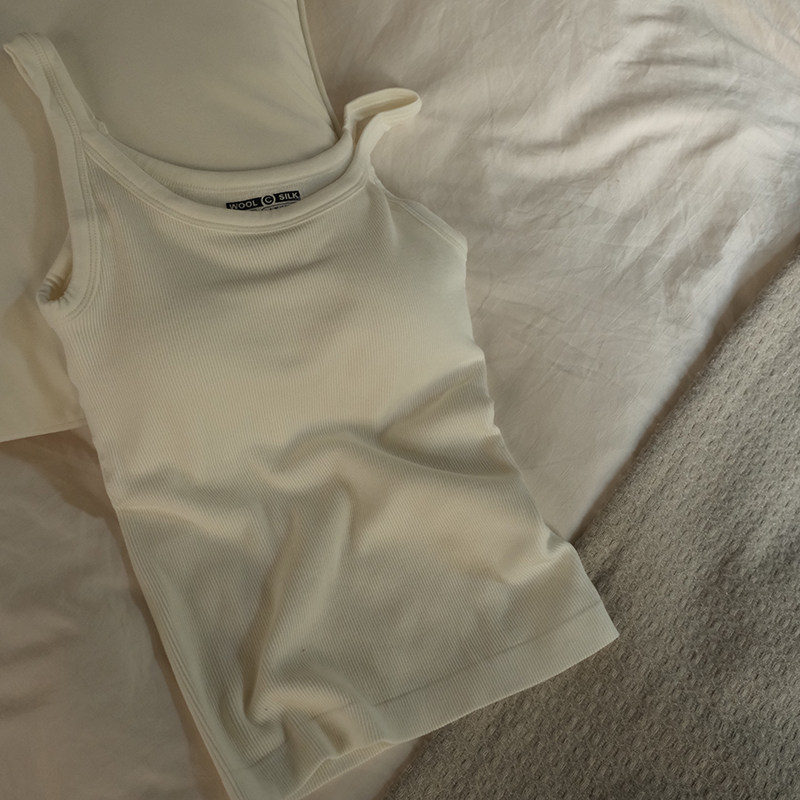 带胸垫背心秋冬保暖内衣女蚕丝羊毛加厚女士打底秋衣圆领吊带上衣,女士内衣/男士内衣/家居服,保暖背心,淘宝优惠券,粉丝福利购,淘宝优惠卷