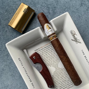 大卫杜夫雪茄烟灰缸白色陶瓷双搁置槽工具便携可水洗礼盒装瑞士