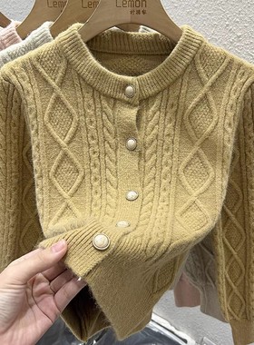 2023针织开衫女春季宽松设计感小众红色短款复古麻花毛衣外套上衣