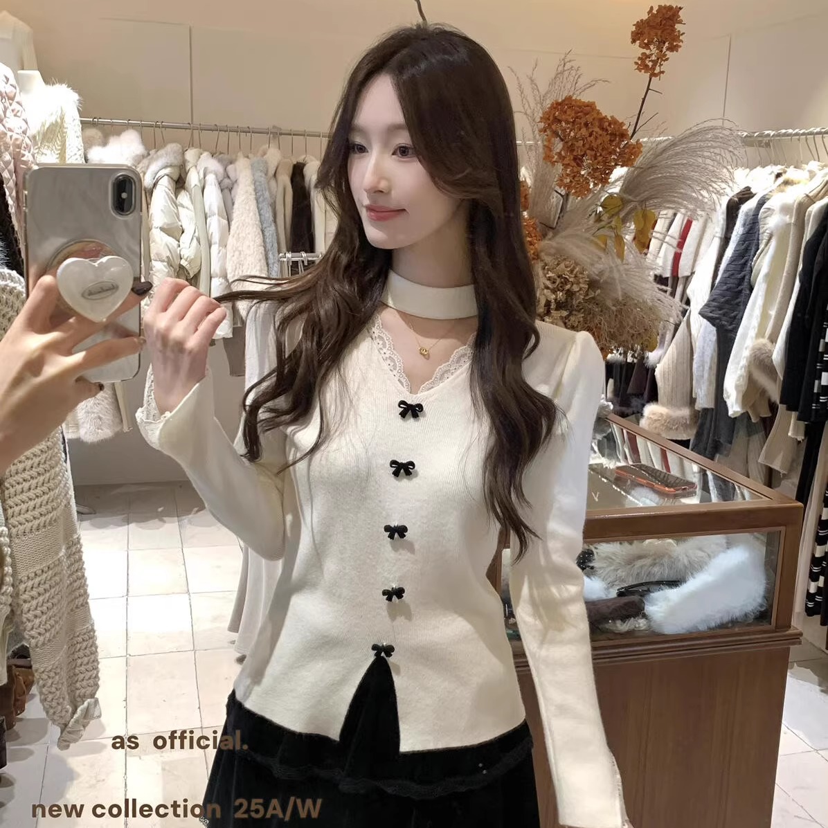 V领蕾丝边气质挂脖针织衫女