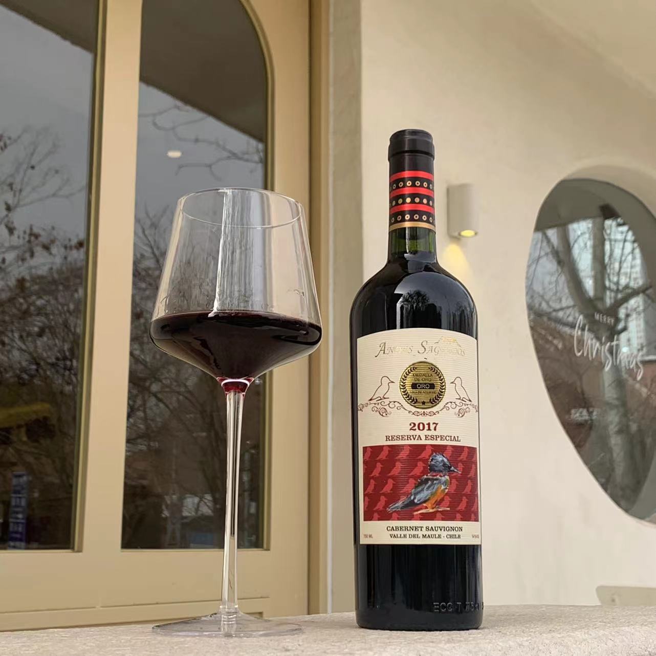 甜美的爆浆果汁感!安第斯神赤霞珠佳美娜智利进口红酒