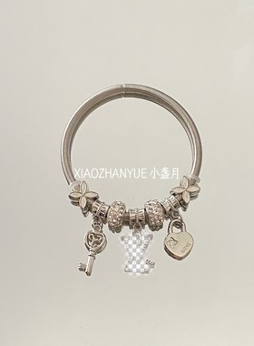 跨境爆款潘家时尚爱心吊坠手链女ins百搭气质小众轻奢DIY串珠手镯